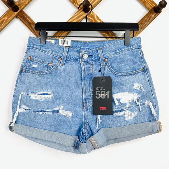 Levi's Pants - LEVI 501 mid rise shorts 26